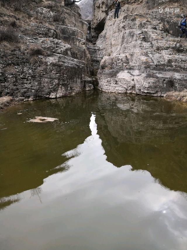 北遮沟里隐秘奇观，水流穿石别有洞天