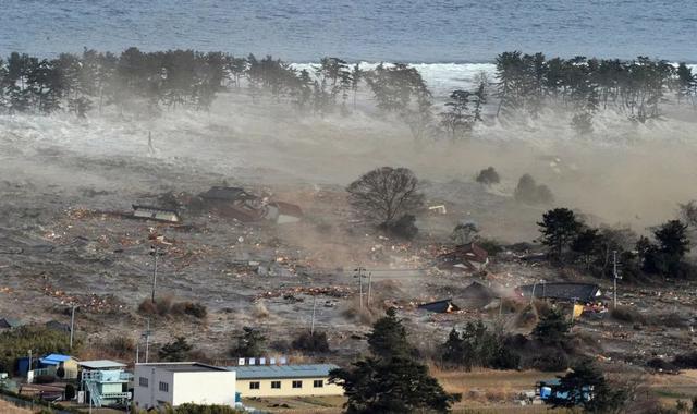 日本预测28米海啸，黄石公园超级火山蠢蠢欲动，2020年怕不是愚人年....