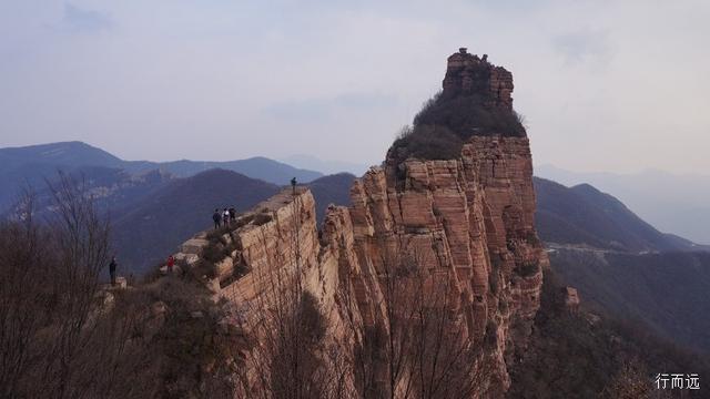 徒步邢台九女峰，令人无不惊叹大自然的鬼斧神工，网友：险峻秀美