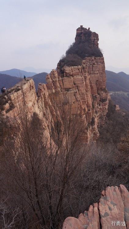 徒步邢台九女峰，令人无不惊叹大自然的鬼斧神工，网友：险峻秀美