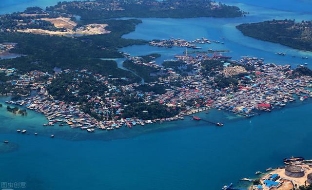 马六甲海峡不收费，新加坡凭借什么富足起来？