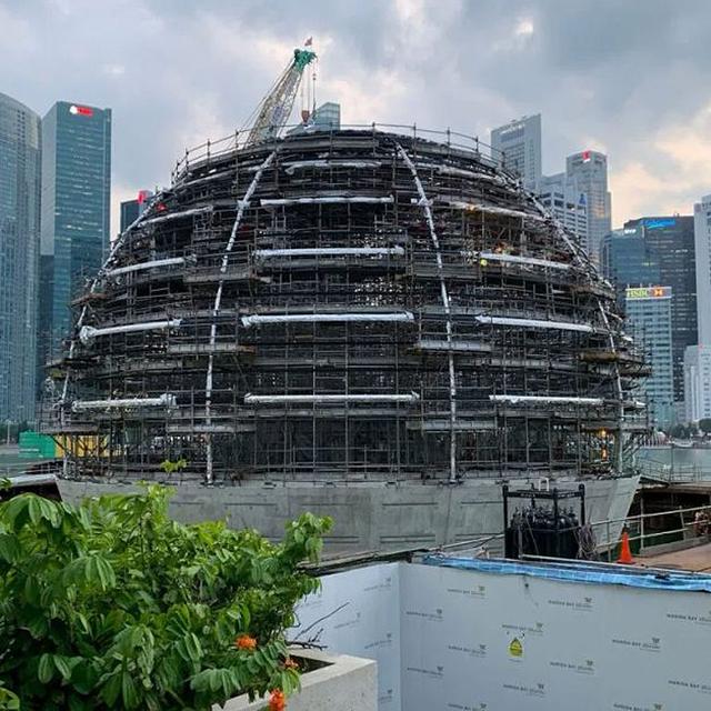 全球首个水上苹果店落户新加坡，抢先一睹实景图