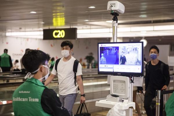 中國遊客去新加坡無需再隔離，多國觀望同時放松旅行限制