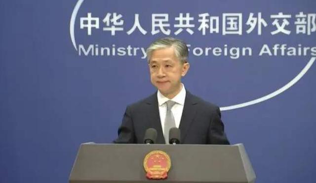 美国底线去哪了？煽动全球打压中国，我外交官亮剑回击毫无退让