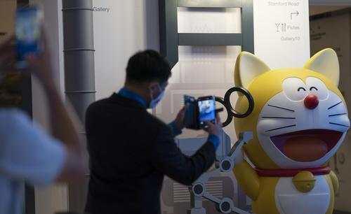 哆啦A夢50歲啦！新加坡將舉行超大型展覽，帶你穿行任意門重溫童年