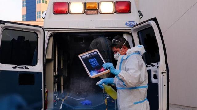 美国疫情恶化 多州再陷困境