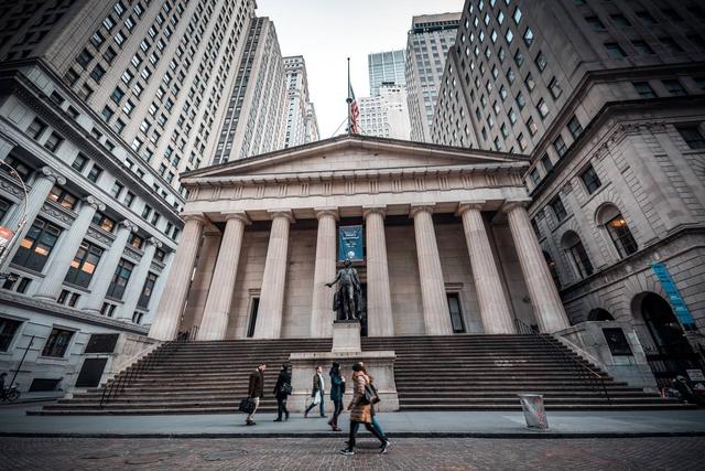 美国急需大笔资金刺激经济,特朗普为何迟迟不批准?