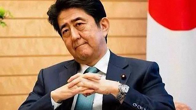 中俄6架轰炸机巡航之际，日本军机逼近俄本土，苏30战机紧急升空