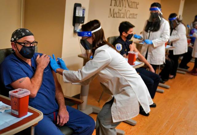 美国疫情太惨!高额医药费致医疗服务缩水,到春季死亡或达50万