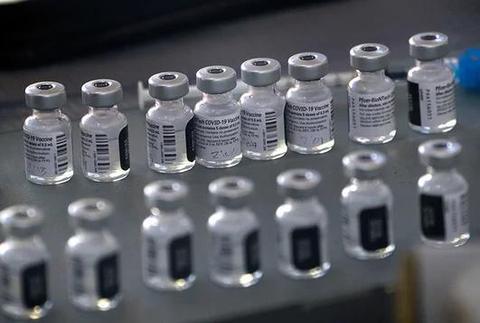 美国一医疗中心出现人为失误 50瓶新冠疫苗被丢弃