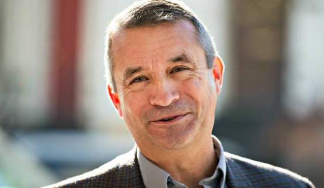 美国发生连串混乱,总统与国会共和党人决裂,议员猛批:烂到根了