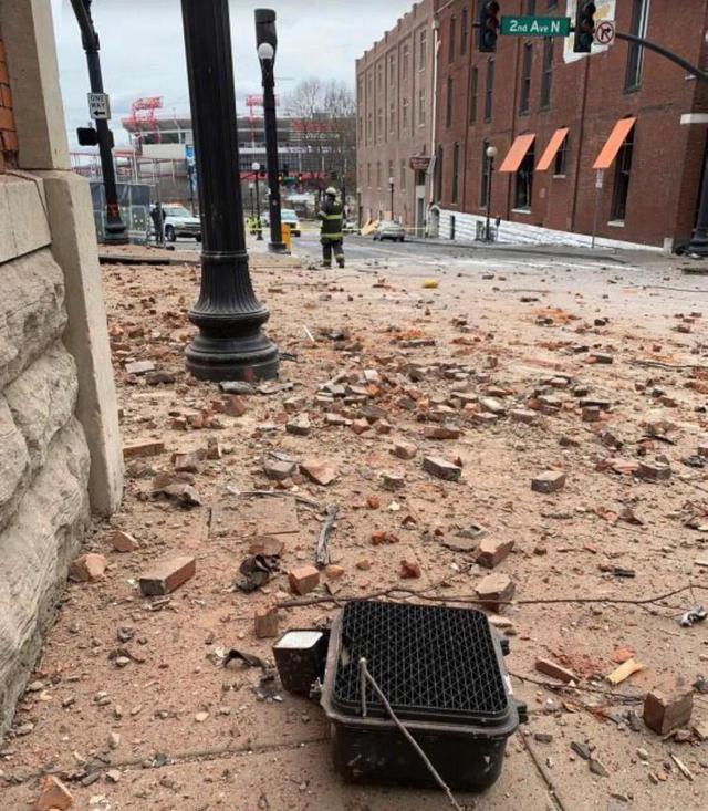 一波未平一波又起!大爆炸事件之后,美国纽约帝国大厦也拉响警报