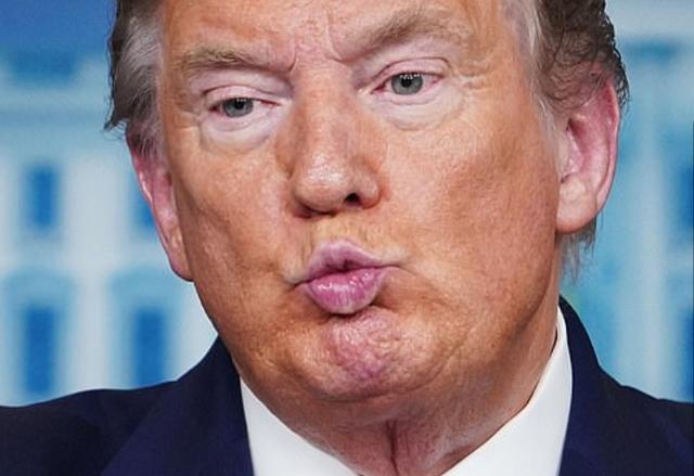 美国疫情太惨!感染破1900万!特朗普被迫服软,做出个大动作