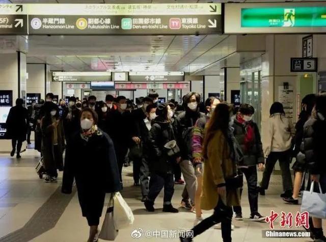 日本三成公务员每月加班超80小时 突破“过劳死线”