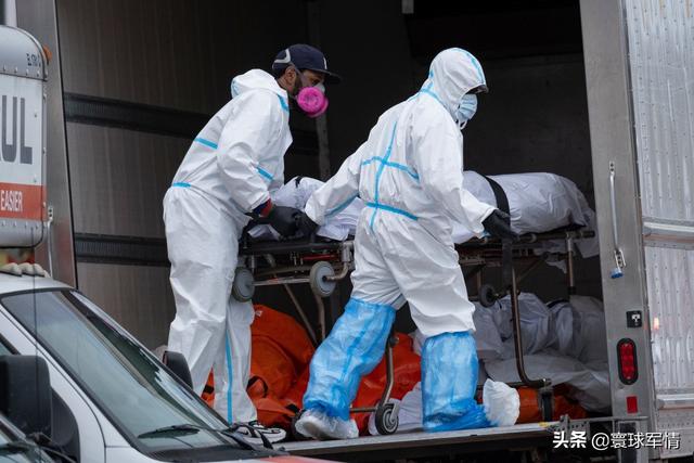 美国新冠死亡人数突破35万，殡仪馆"尸"满为患，特朗普不为所动