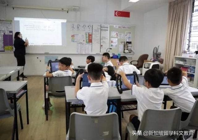 6月起，新加坡所有中学、初级学院推行在校居家混合学习模式