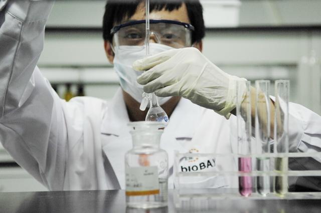 新加坡科学家开发出新型混合剂，天然气转化为固体只需15分钟