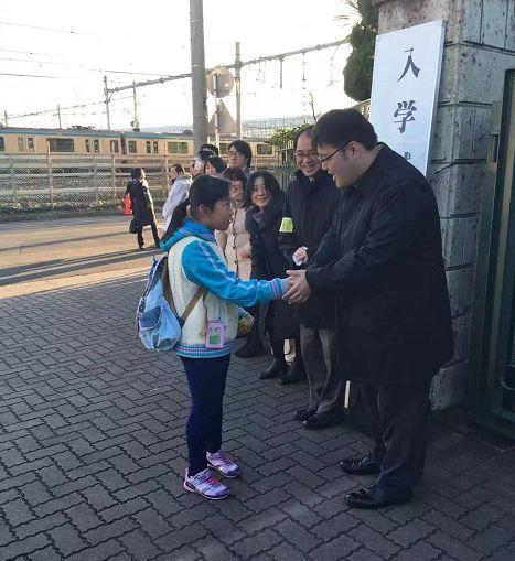 今年的日本考生特别难，华人家长这样做……