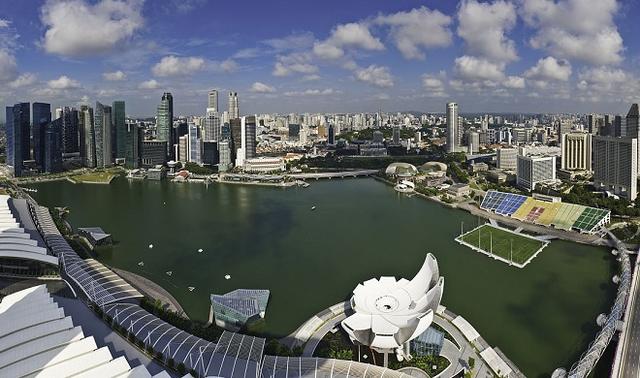 东南亚“狮城”新加坡：一城之国扼守马六甲，多元文化融合发展