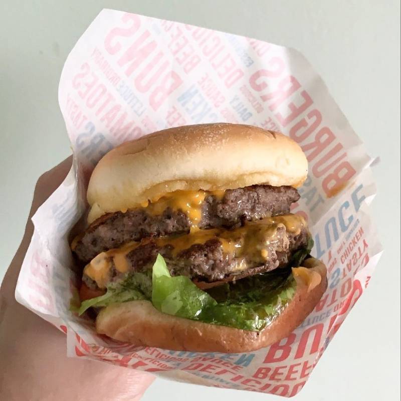 “Ordinary Burger”新晋汉堡专卖店🍔 厚实多汁肉饼、独创海鲜汉堡😍 一粒S$5.30起