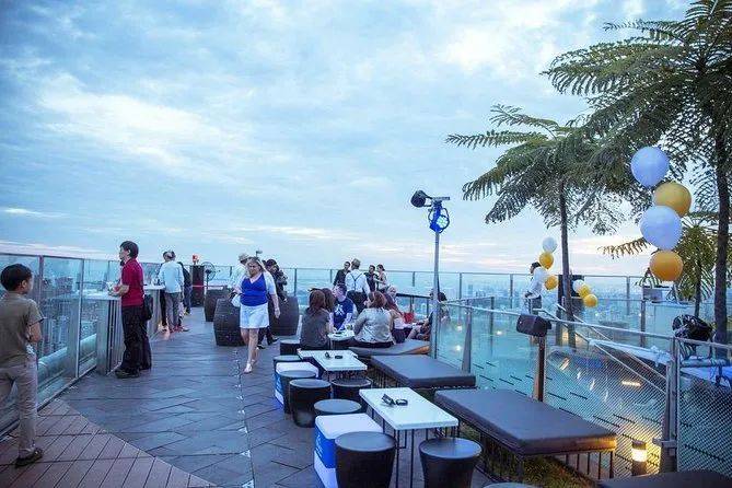 探寻值得打卡的网红Roof Bar