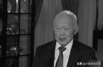 新加坡的华人占半数，为何一独立就废除汉语？李光耀：汉语有缺点