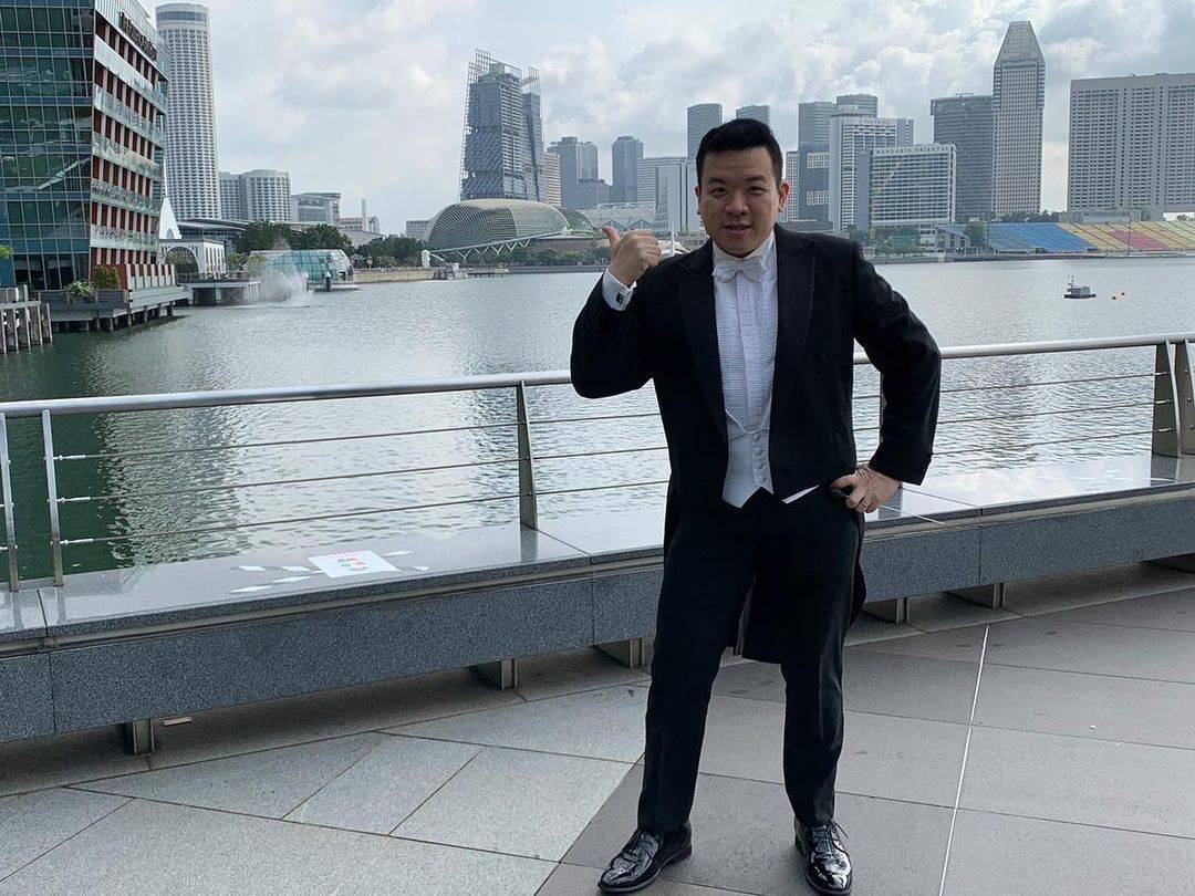 新加坡指挥家郑逸杰：我，就是自己的“品牌”