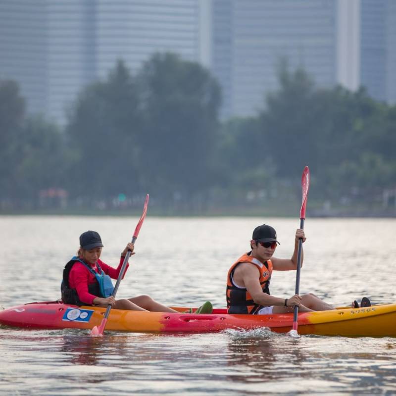 新加坡超酷水上活动！Singapore Sports Hub租用皮划艇，S$12 2小时乘风破浪，探索Kallang Basin