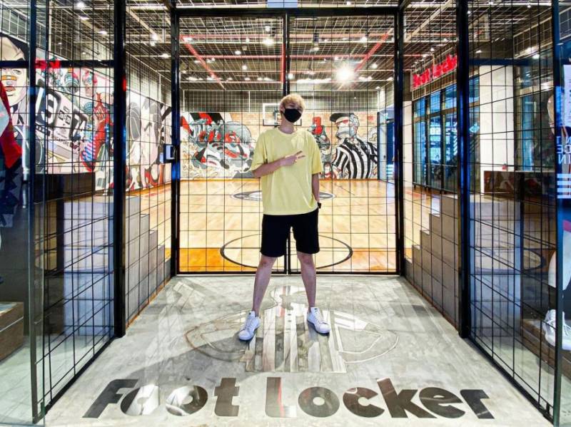 新加坡秘境探路😎 Foot Locker乌节路最大分店！篮球文化巅峰之作，地下篮球场🏀 高级好拍