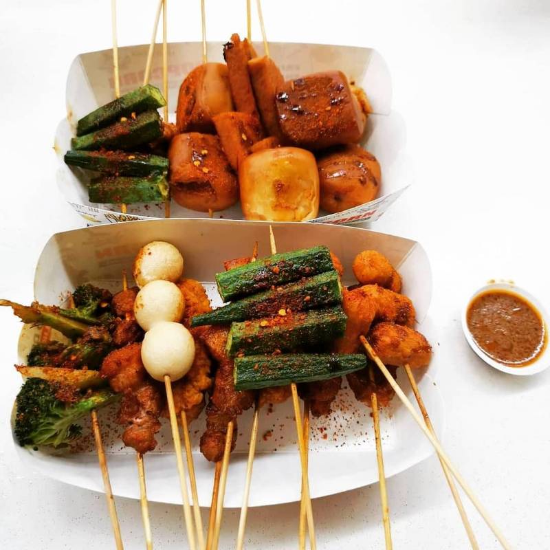 新加坡深夜食堂 ,营业至凌晨2点💡 Go Lok Lok 每串S$1 + 新开业促销,享受宵夜撸串的快乐咯🍢