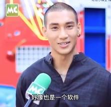 刷屏!史上最帅和尚火了!他到底是谁?新加坡10个最帅的男人表示不服