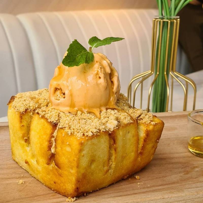 “泰幸福”开到凌晨的泰式甜点！装潢很网红，甜品很泰式！最接近泰国的美味