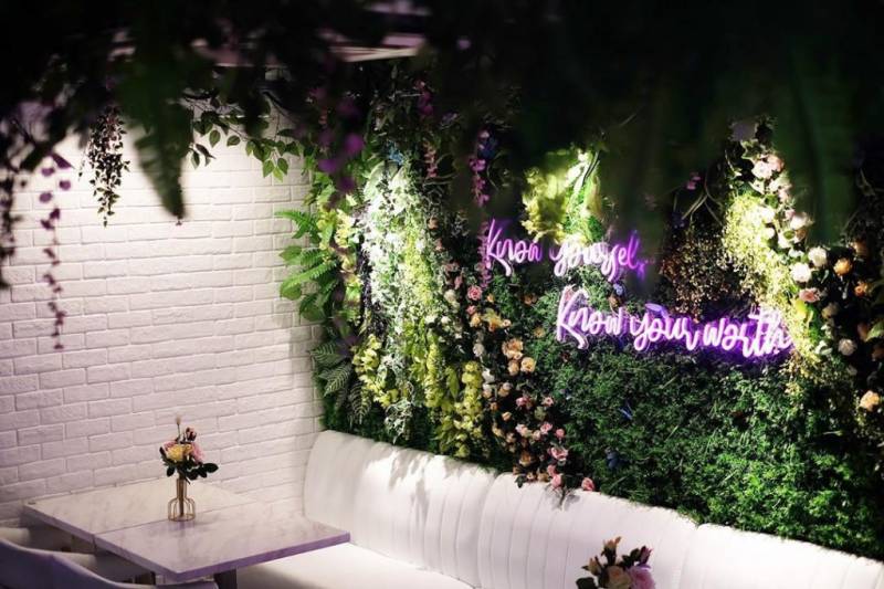 “泰幸福”开到凌晨的泰式甜点！装潢很网红，甜品很泰式！最接近泰国的美味