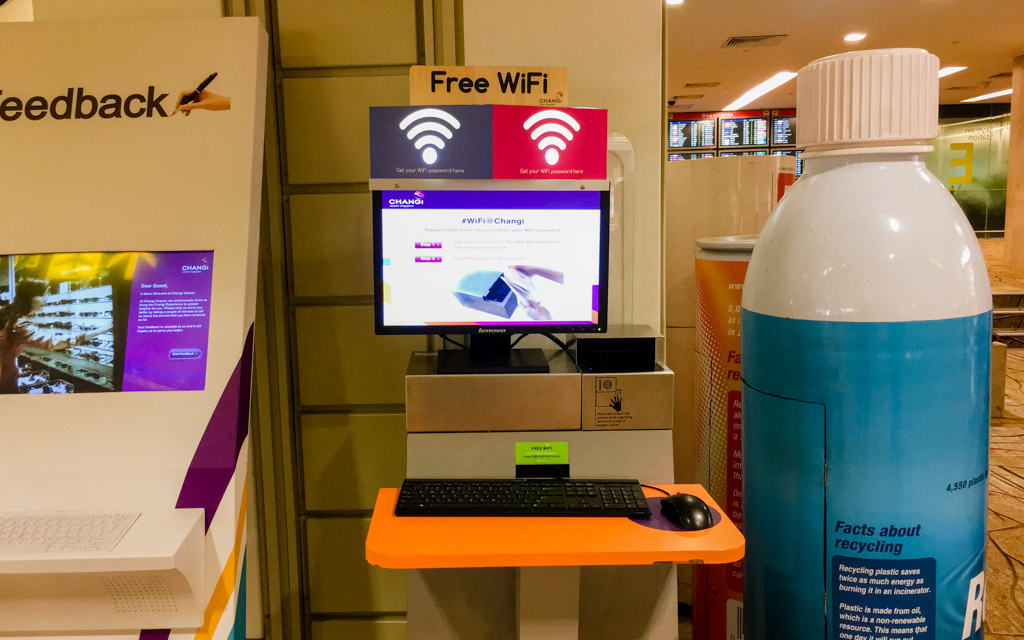 061219free_wifi_station_changi_airport_singapore.jpg