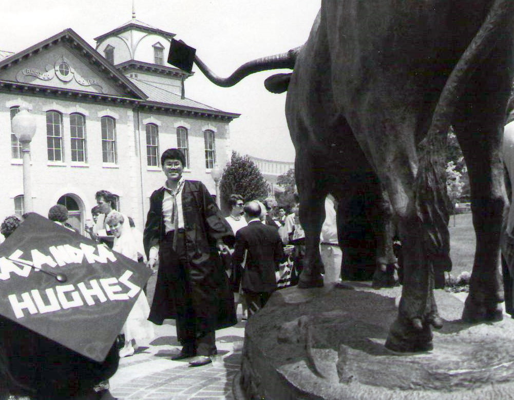 Threw my mortar board onto a longhorn, Graduation, US (CC).jpg