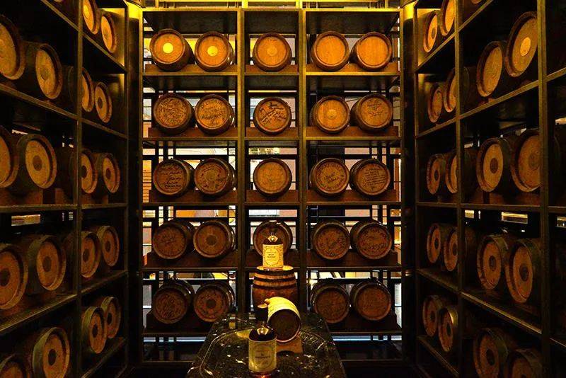 “世界酒吧地图”第三站：连续两年蝉联亚洲最佳酒吧的新加坡Manhattan