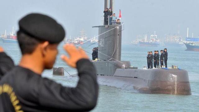 印尼军方公布潜艇沉没7个事实，艇员已经取出逃生服但没时间穿上