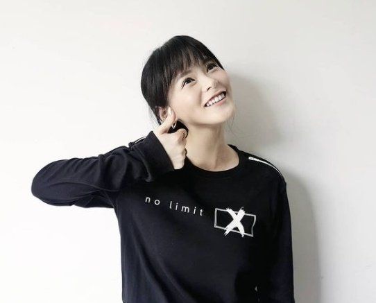 疫情造成艺人工作锐减 胡佳琪靠社媒赚钱