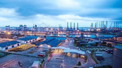 新加坡11月份制造业产值回升，年比增长17.9%