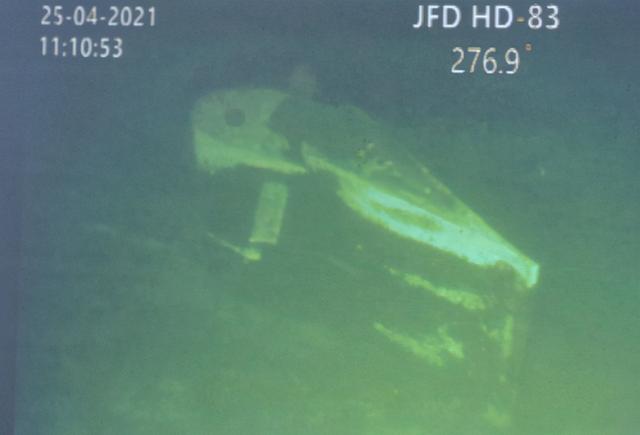 印尼潜艇沉没，断成三截全员罹难！53个家庭破碎，向海军讨说法