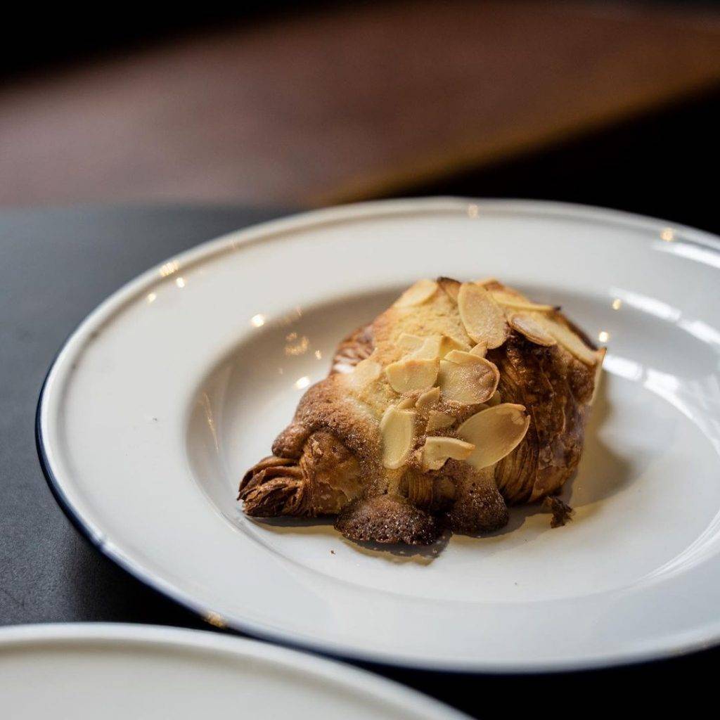 神秘魔幻黑暗大楼🏛内藏Alchemist咖啡馆☕低调奢华风格、手作咖啡面包，承包你的早午餐🖤