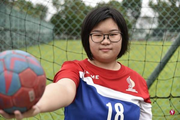 应考前接丧父噩耗女生化悲愤为力量 考特优成绩