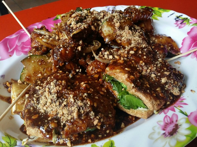 tau pok cuttle fish rojak.jpg