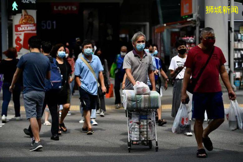 “建议所有人今年留在新加坡，不要出境！” 部长：新加坡为第二波疫情准备