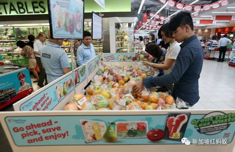 丑蔬果、凹陷罐头、压扁食品、卖剩的面包在新加坡会有什么下场