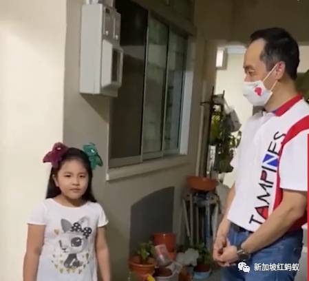 你6岁时记忆力有没有比这位小妹妹强　华语有没有像她一样流利