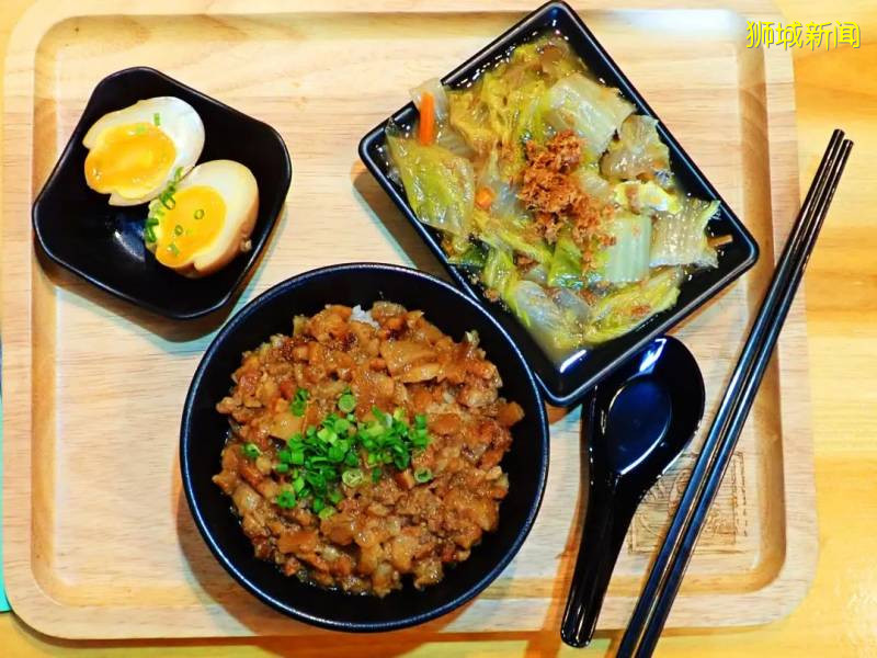 探店帖｜狮城那碗直击灵魂的卤肉饭