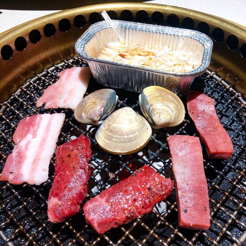 顶级A5和牛吃到饱！香港知名连锁店Syohachi Yakiniku，开入新加坡！🆓 新店促销4人用餐1人免费 + 午餐自助S$22.50++