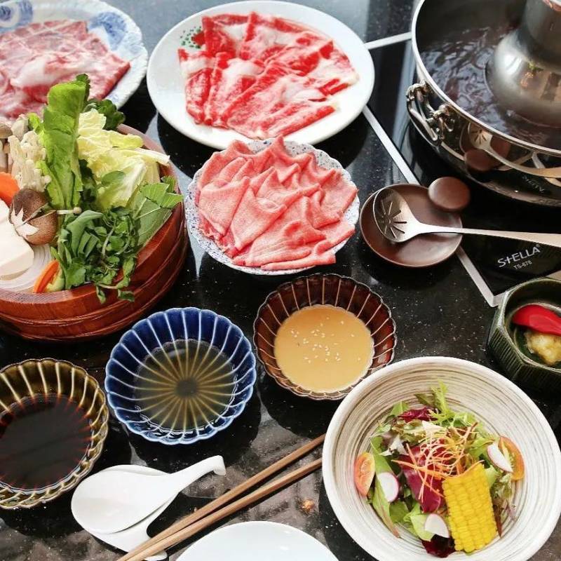 想要吃火锅，又怕高热量？新加坡的日式牛肉火锅帮你摆脱这份困扰