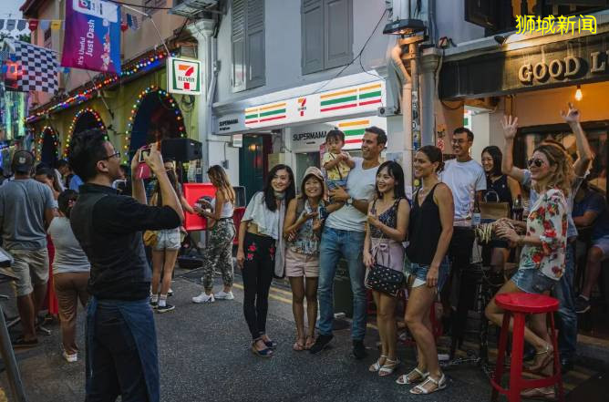 新加坡旅游局拨款刺激国内旅游，同时计划打造新的大型旅游景点